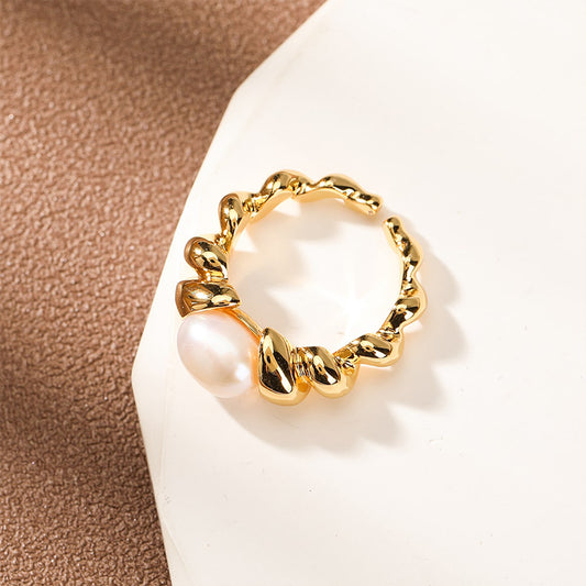 Elegant Pearl Ring